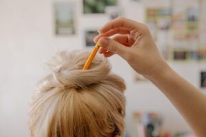 Está grávida e quer tingir o cabelo? Veja 5 produtos que são seguros para você e o bebê