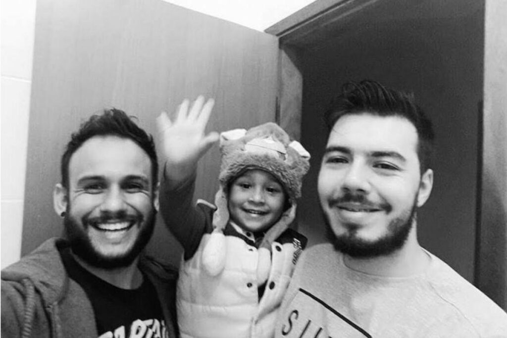 Thiago e Fernando realizaram o sonho da paternidade a partir da adoção