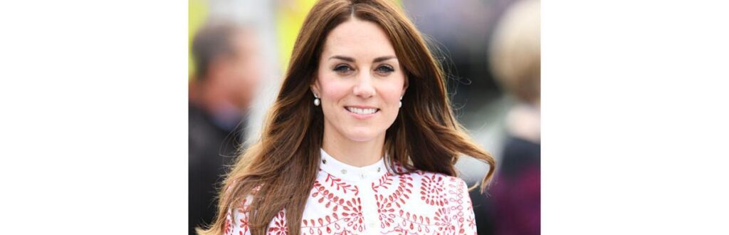 Kate Middleton volta da licença materna