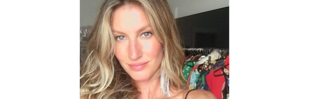 Gisele usa fantasia combinando com a filha na Halloween