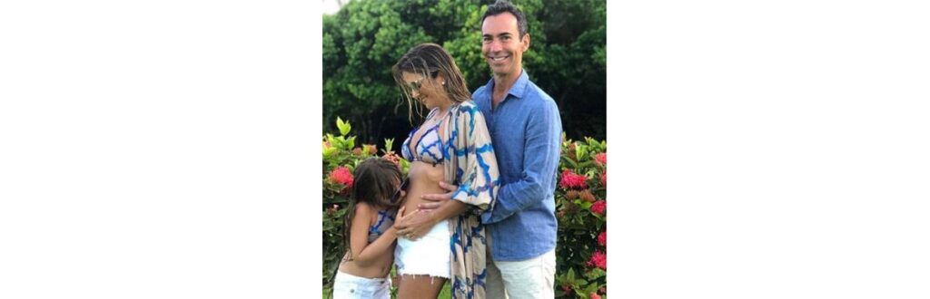 O casal revelou a novidade na noite de Ano Novo