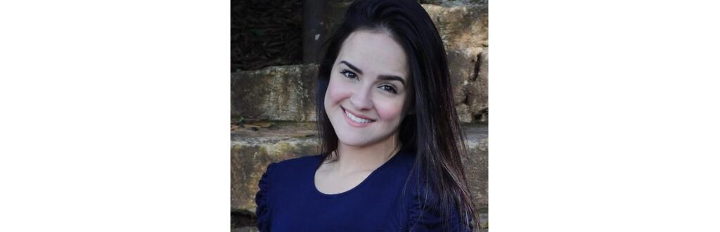 Thávyne deu à luz em uma cesária de emergência