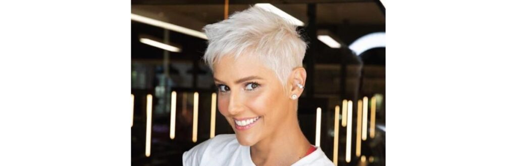 Deborah Secco aparece em foto fofa, curtindo as ferias com a filha