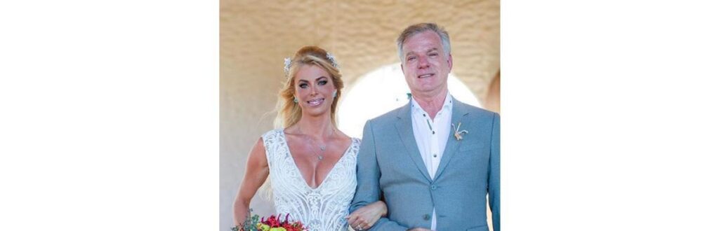 Caroline Bittencourt com mãe e filha