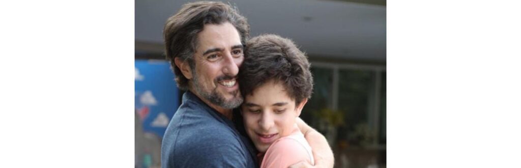 Marcos Mion e Suzana Gullo com os filhos Stefano, Romeo e Donatella