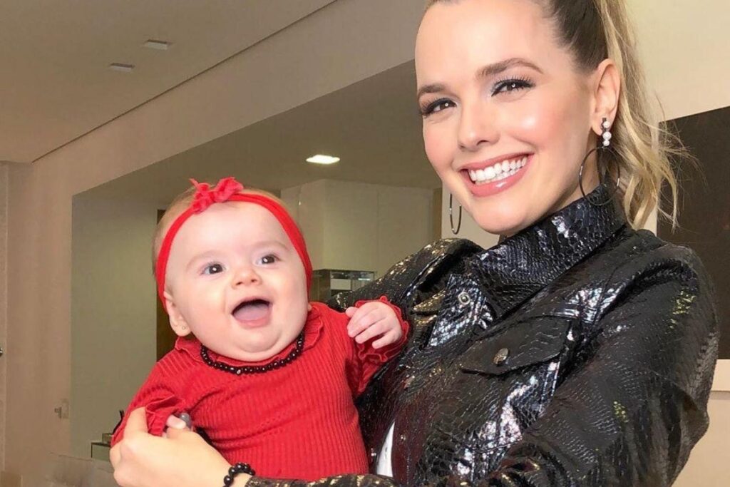 Thaeme é mãe de Liz, um bebê arco-íris