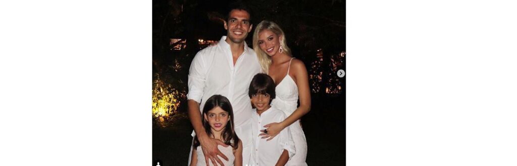 Kaká, a noiva e os filhos