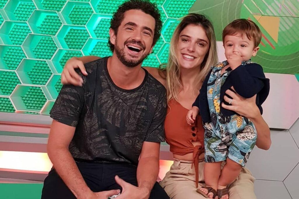 Rafa Brites e Felipe Andreoli são pais de Rocco