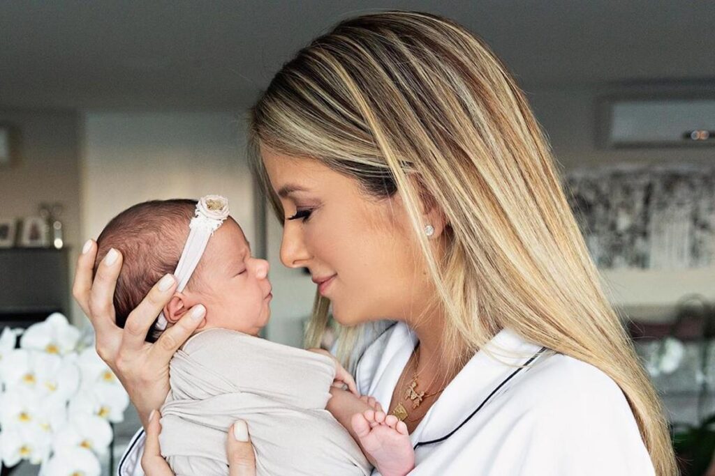 Ticiane Pinheiro e a família