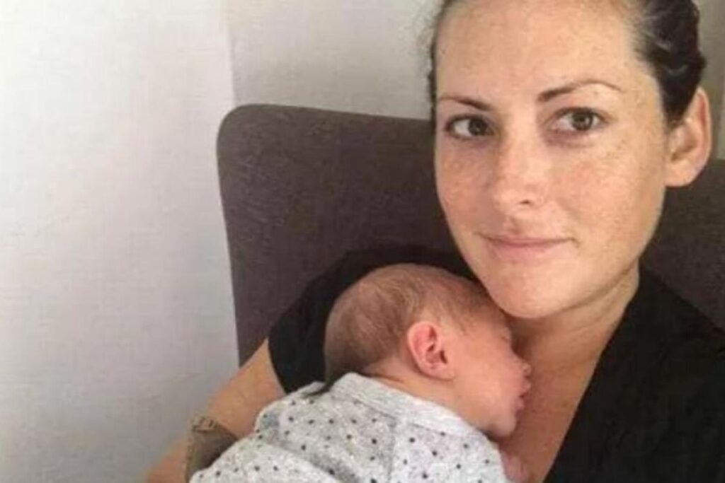 Na foto, Bek, o marido e o filho