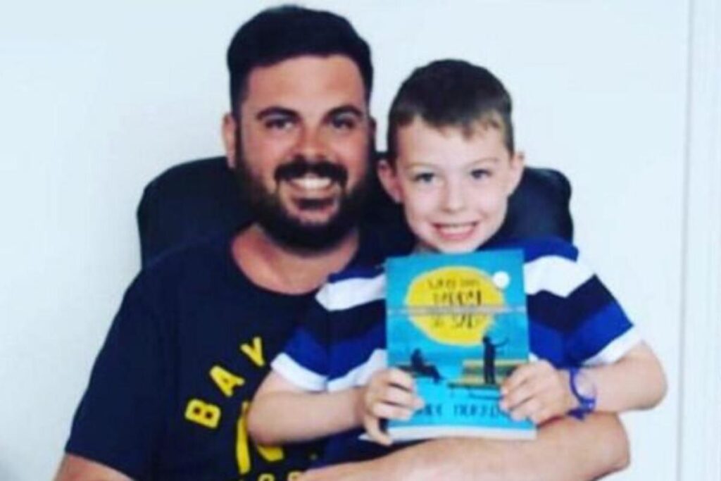 Jude aprende diariamente com o filho