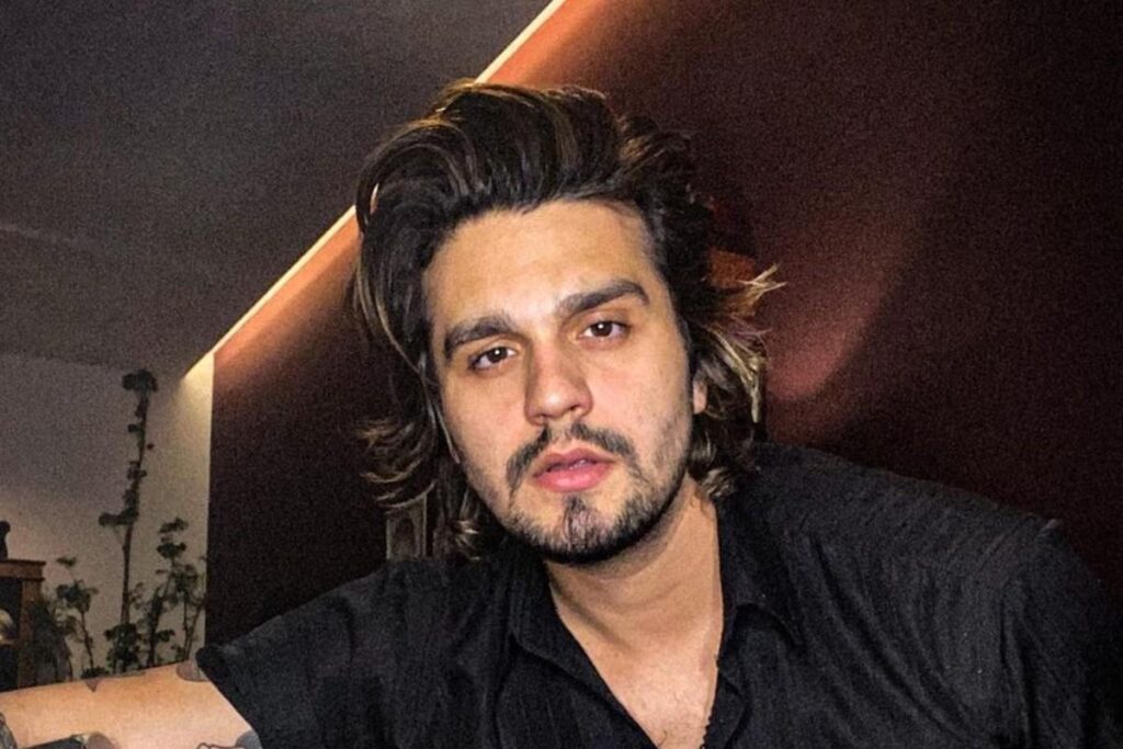 No canto da foto, foi possível ver um teste de gravidez