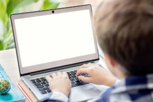 Google Classroom ajuda crianças a terem aulas à distância na quarentena: saiba como usar