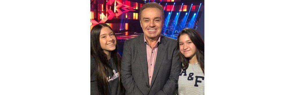 As meninas, o irmão João e o pai