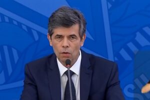 Ministro da Saúde pede demissão menos de um mês após assumir o cargo