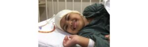 A mãe da menina reclamou do descaso dos hospitais