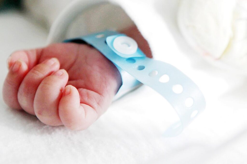 A criança tinha apenas 1 mês de vida
