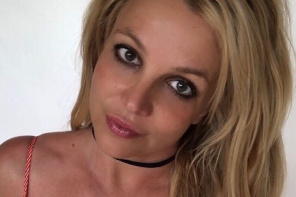 Britney Spears posta foto ao lado de seus filhos