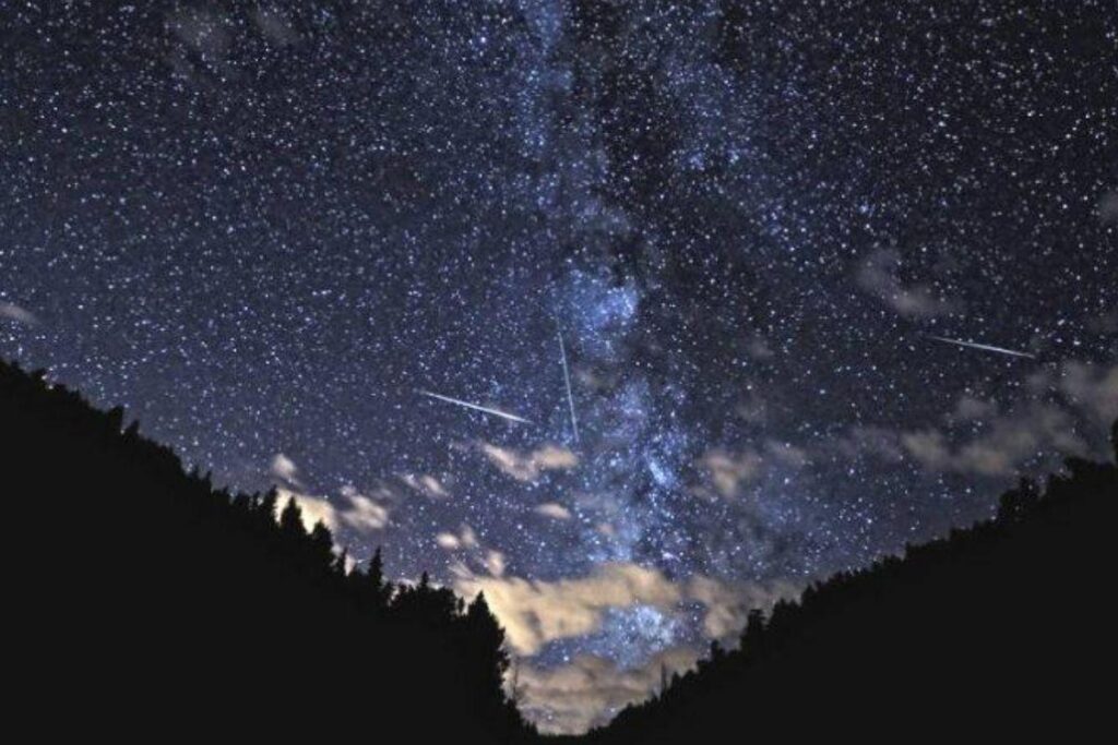 Maior chuva de meteoros do ano acontecerá nesta madrugada