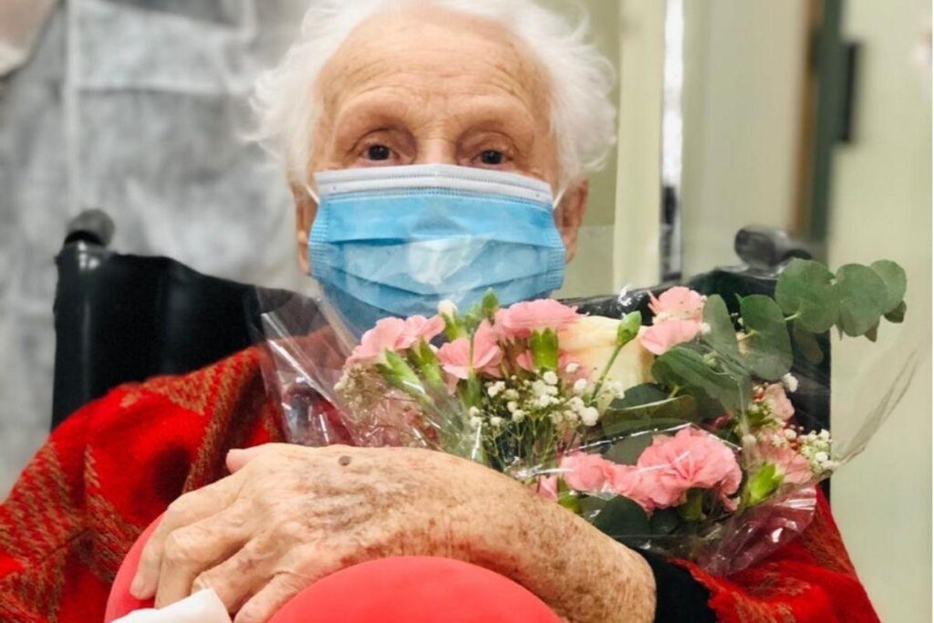 A equipe médica comemorou a recuperação