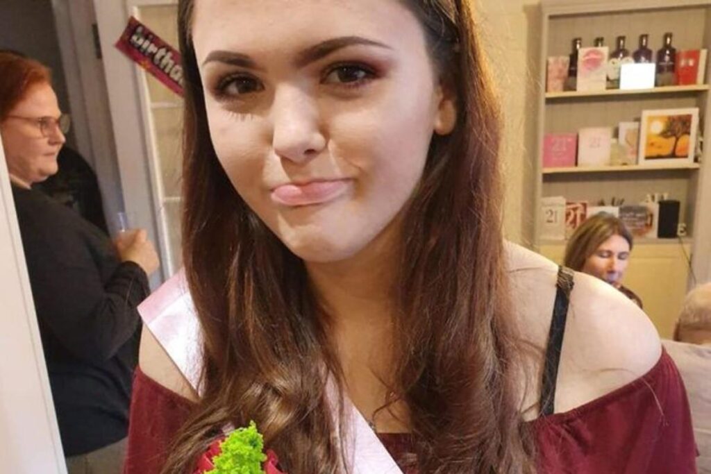 A mãe fez a surpresa para a filha, que caiu na gargalhada