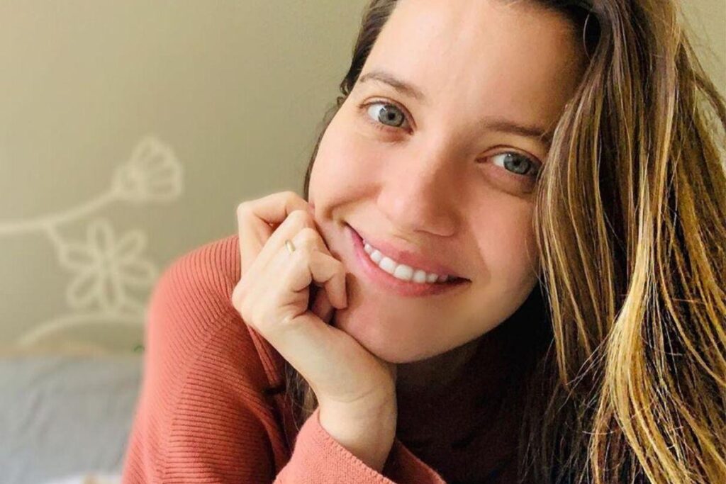A atriz apareceu ao lado da irmã, Julia