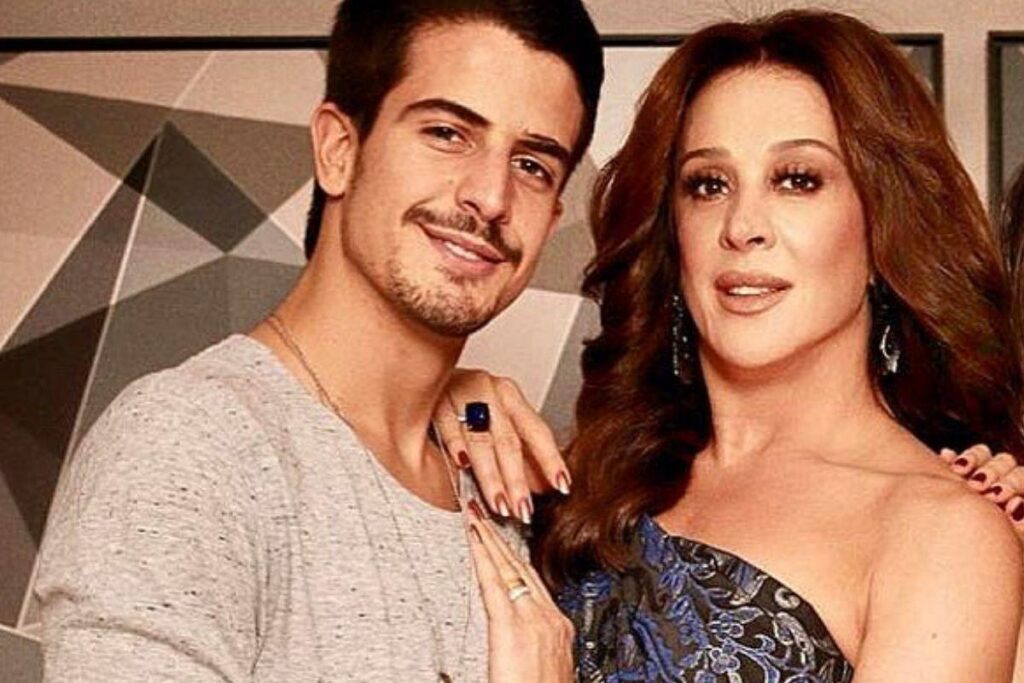 Enzo Celulari mostra foto que Claudia Raia tirou dele e diverte internautas: “Mãe é tudo igual”
