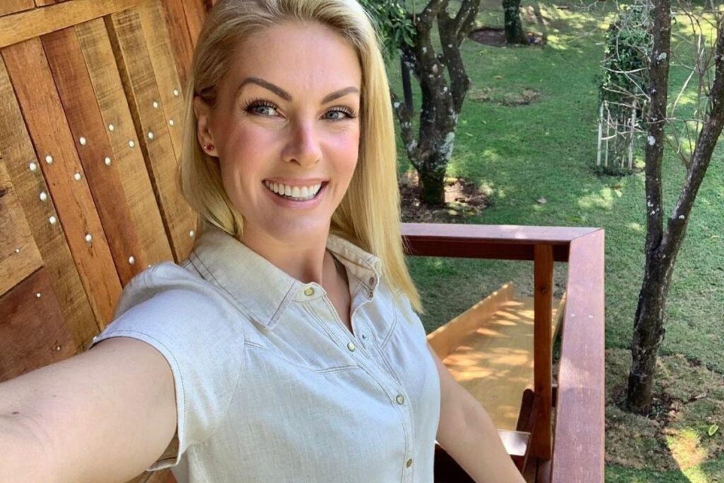 Ela começou a construção em julho