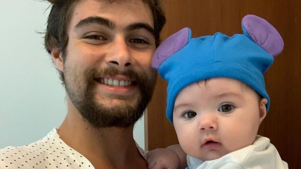 A menina demonstrou grande amor pelo pai