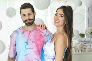 Romana Novais rebate críticas de internautas sobre o nome da filha