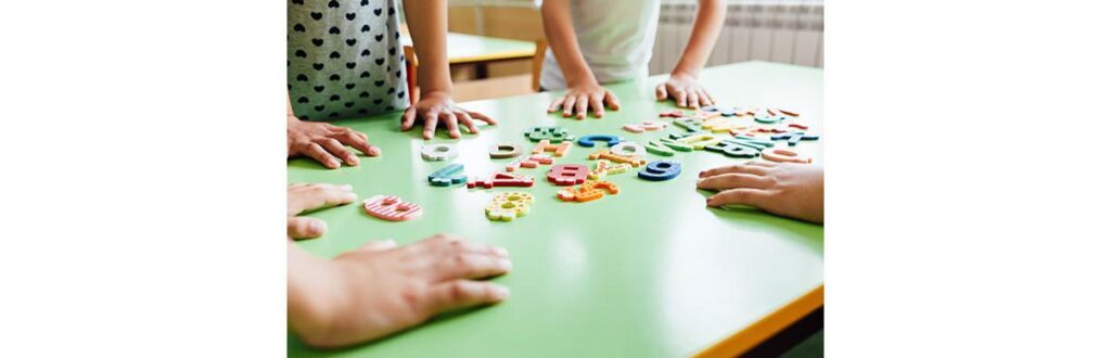 Diversas famílias têm enfrentado o desafio da volta às aulas junto com as escolas