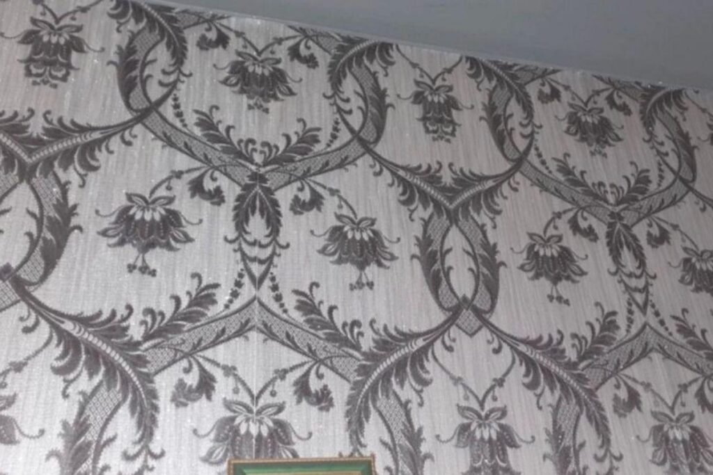 Ela colocou a decoração ao contrário