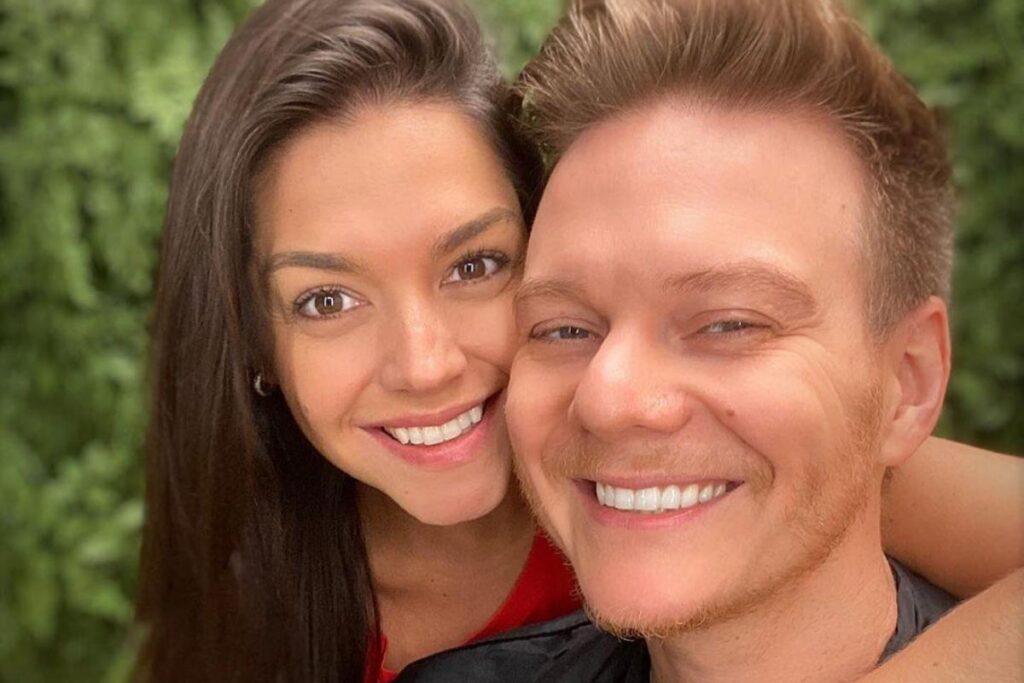 O casal está junto há 6 anos