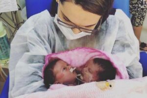 Eles enfrentaram dificuldades para engravidar das meninas