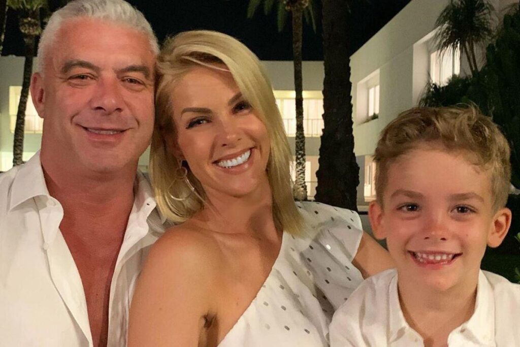 Em tratamento de câncer, Alexandre Correa homenageia Ana Hickmann e filho