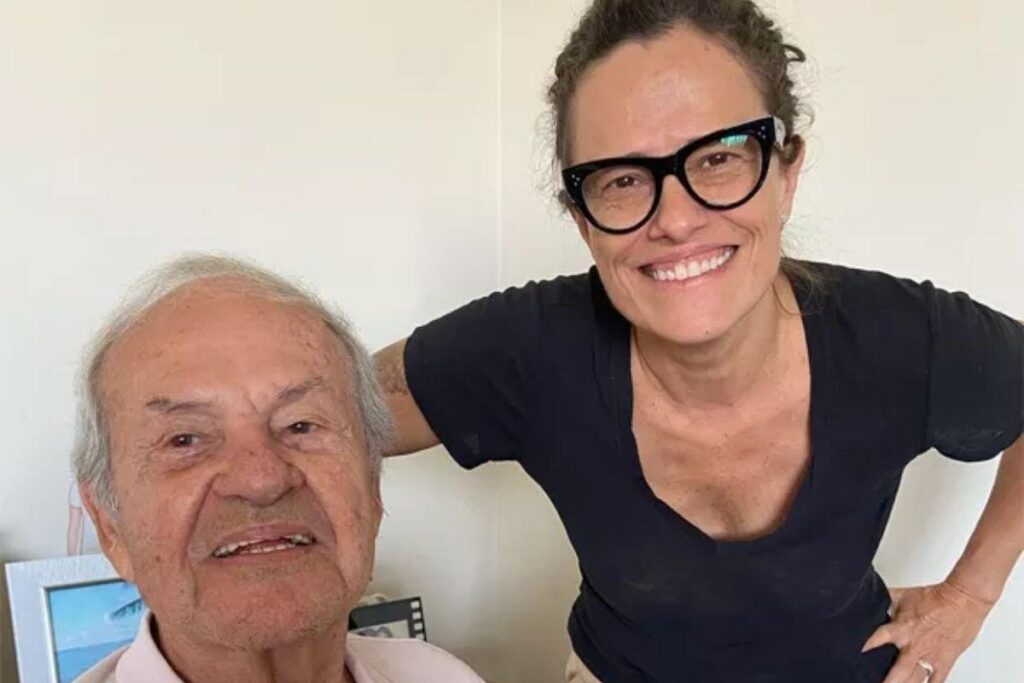 A causa da morte não foi divulgada
