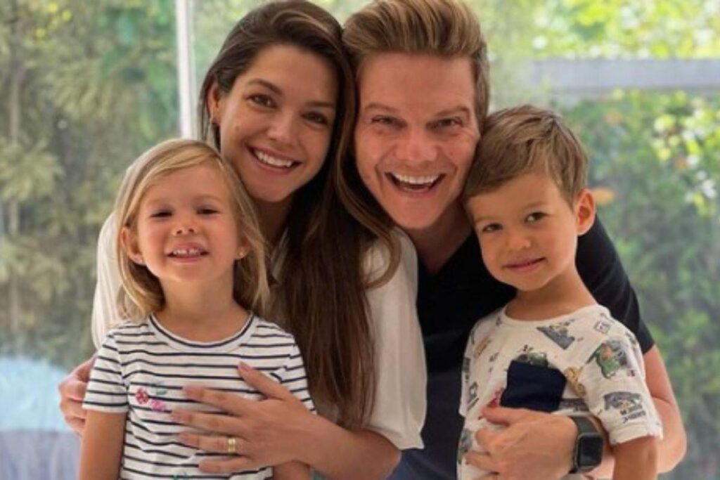 Thaís Fersoza com os filhos