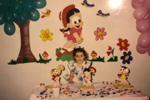 A mãe usou até os enfeites da festa de 1 ano