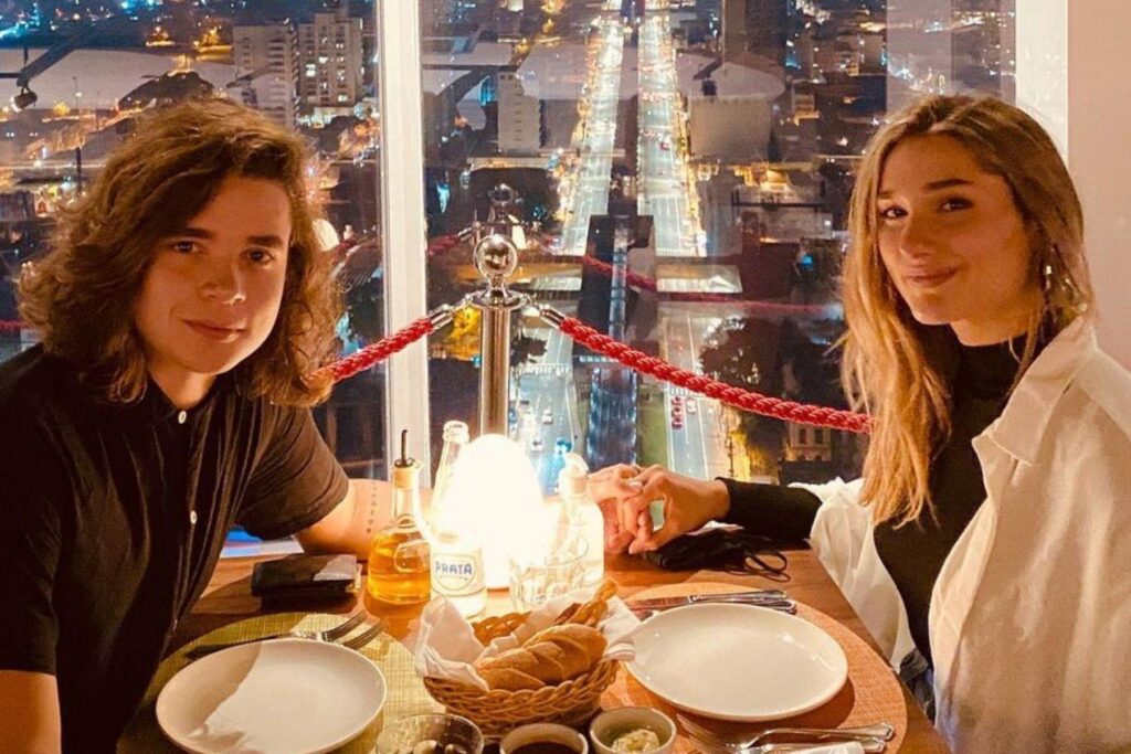 João Figueiredo fala sobre noivado com Sasha