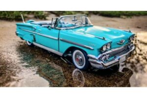 Talentoso! Menino autista faz sucesso ao fotografar miniaturas de carros como se tivessem tamanho real