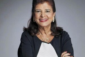 Luiza Helena Trajano é empresária, dona da rede Magazine Luiza e reforça sempre a importância da família. Na foto, em viagem com os netos