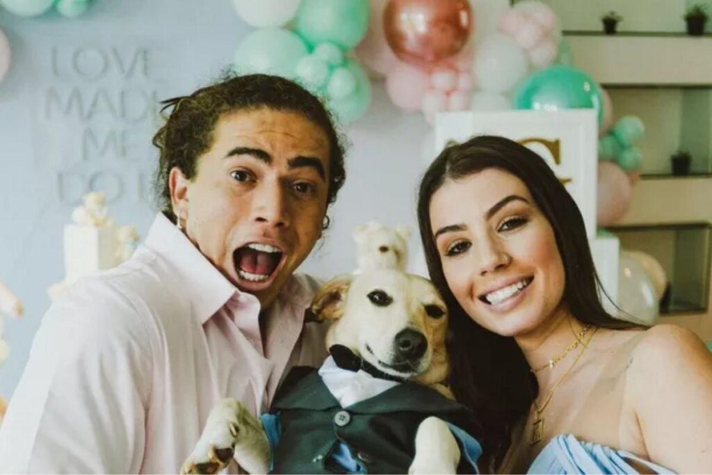 Whindersson nunes mostra ultrasson do filho com Maria Lina