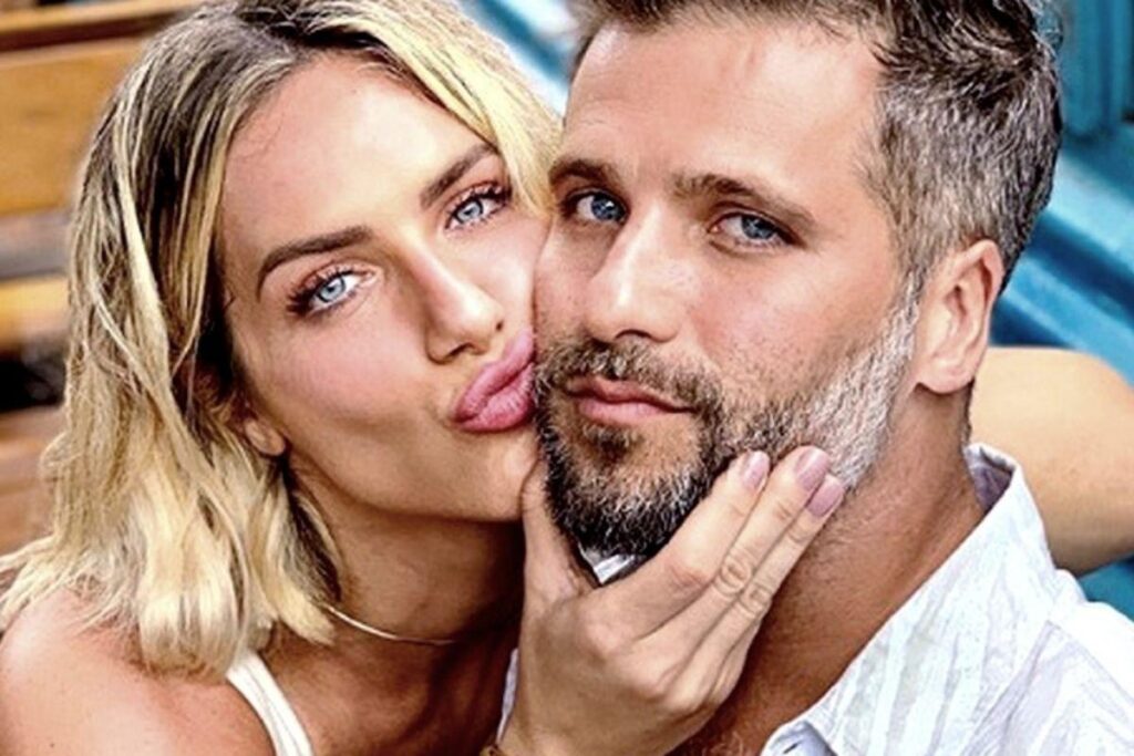 Giovanna Ewbank compartilhou nas redes sociais bilhete da Titi que se deparou ao acordar