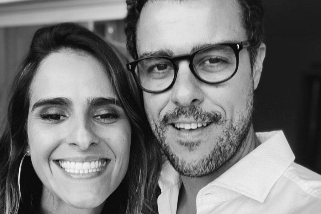 Marcella Fogaça mostra filha posando ao tomar sol