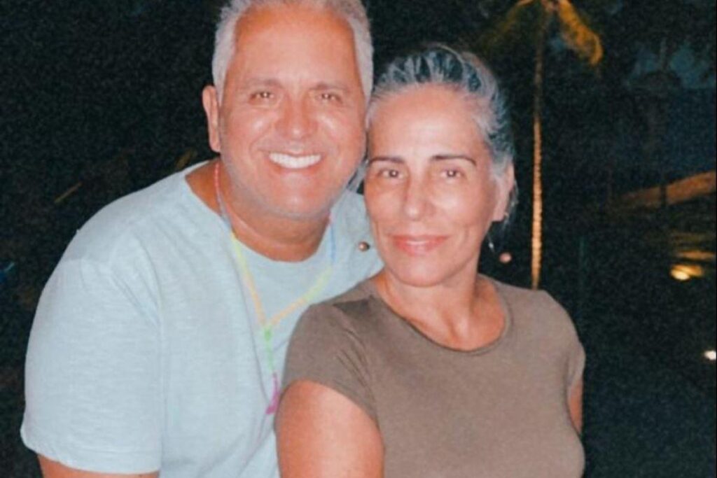 Glória Pires se derrete por momento em família