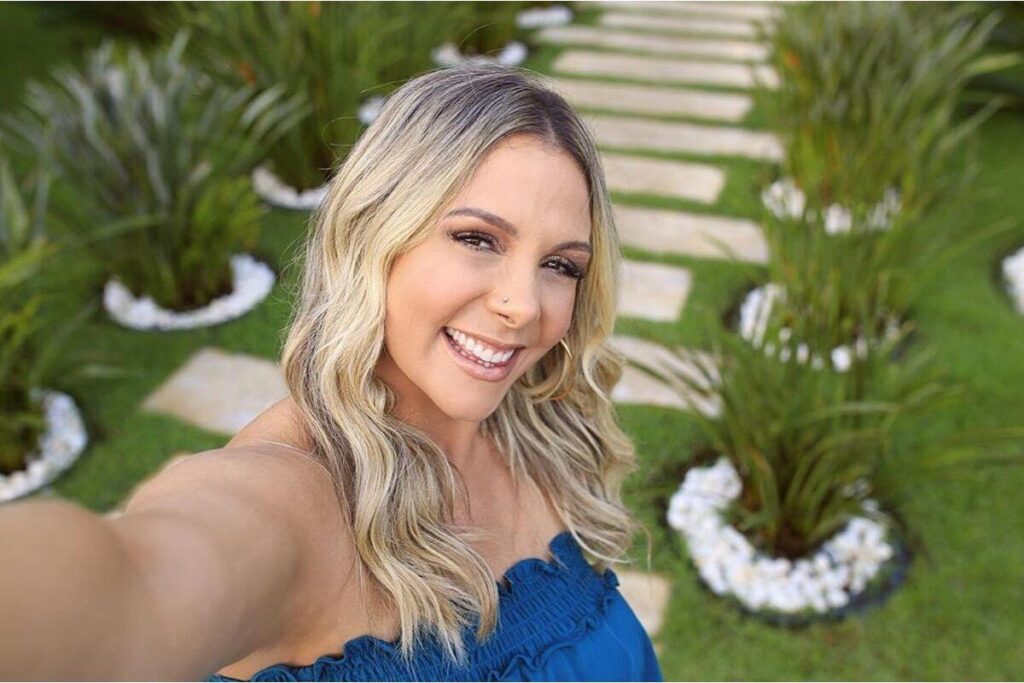A artista homenageou a filha nas redes sociais