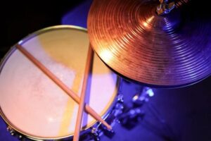 Uma mulher resolveu inovar na hora de dar o nome aos filhos e homenagear as bandas que gosta