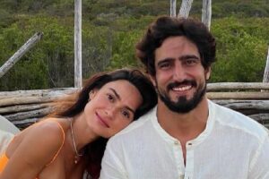 Thayla revelou que o casal é fã de Chico Buarque