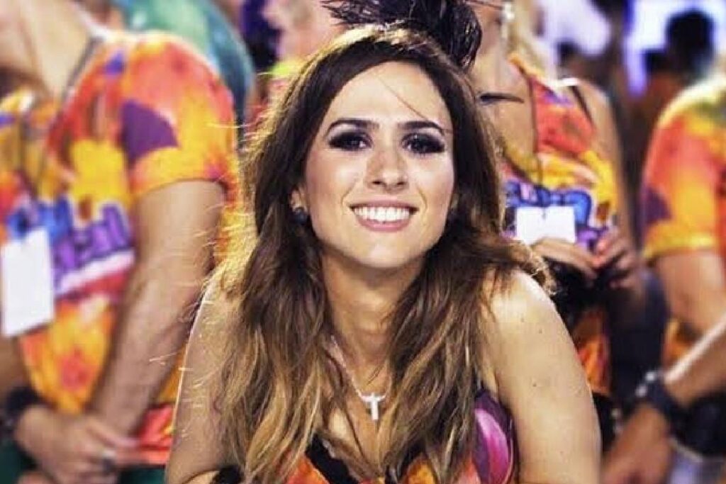 Tatá Werneck diverte fãs ao mostrar Clara Maria fazendo careta: “Cadê o sorriso?”