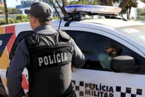 A mãe descobriu as coisas que a filha fazia no celular
